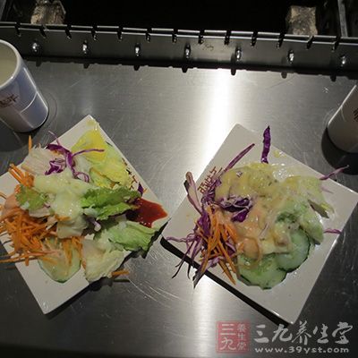 尽量在饮食中多吃蔬菜