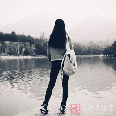 女性应该像花儿一样美丽动人