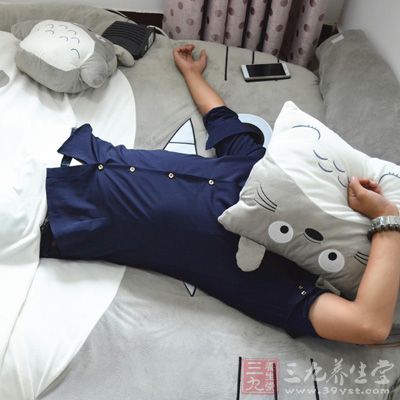 仰睡对患有关节炎的人来说为舒适