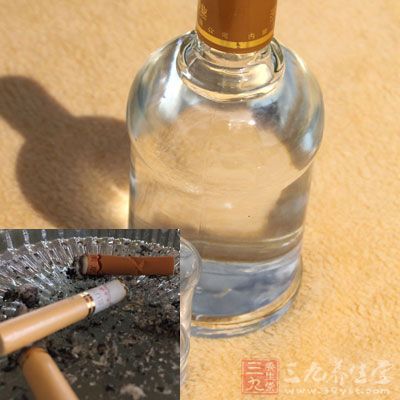 對于那些既吸煙又飲酒的男性來說，精子受到的損壞就更大了。