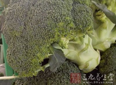 富含抗氧化维生素C及胡萝卜素，专家证明是好的抗衰老和抗癌食物，能增强皮肤抗操作能力，有助于保持皮肤弹性