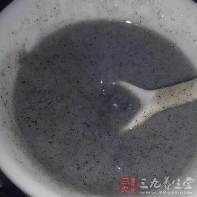 降火食疗：花生芝麻糊