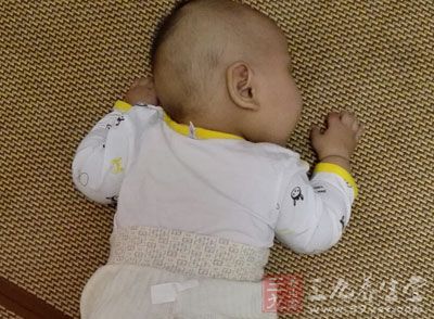 情绪改变。 情绪改变。