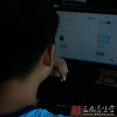 壓力大常見的癥狀就是失眠，男性的血壓平均比女性高出5至10毫米汞柱，而失眠平均會造成血壓升高2至5毫米汞柱。