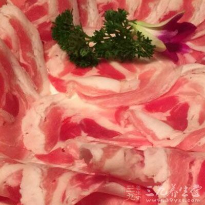 鹿肉50克，加枸杞子