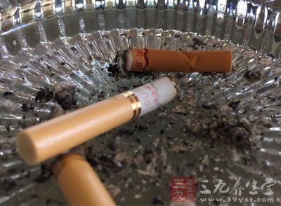 抽烟会使你平均减少10年寿命