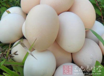 鸡蛋是人体性功效的营养载体，是性生存后复原朝气优异的“还原剂”。