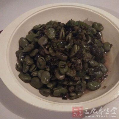 面對(duì)午飯吃什么減肥的問(wèn)題中，蠶豆也是一種不錯(cuò)的選擇