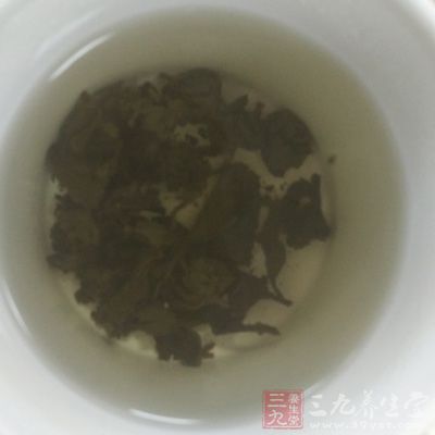 黑茶中的茶多酚不但能使煙草的尼古丁發(fā)生沉淀