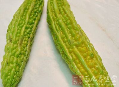 苦瓜400克，牛肉适量