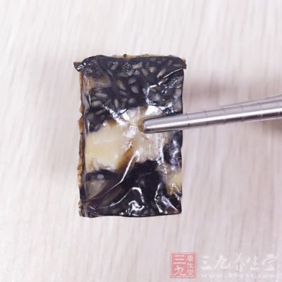 血虚当补血，这种症状可选用当归、阿胶、龙眼肉等