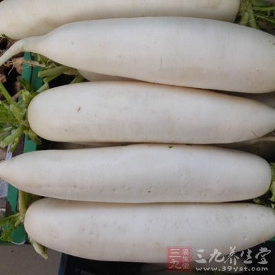 白萝卜，羊棒骨，干辣椒，生姜，花椒，香菜，食盐，白砂糖，鸡精，料酒