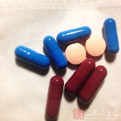 给予解除痉挛药物