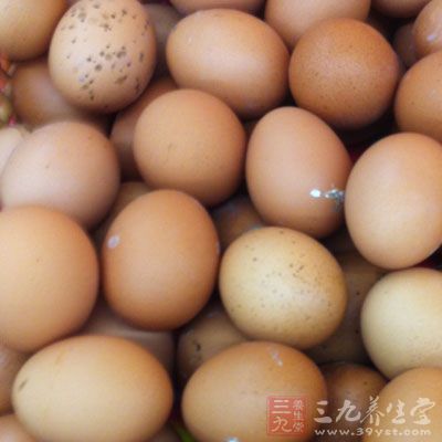 捷径—鸡蛋，尤其是蛋黄中含有丰富的锌