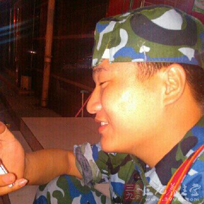 保持良好心态远离阴囊湿疹的魔爪