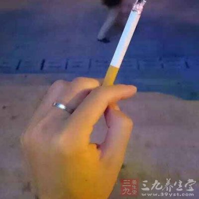 应尽量改正不良的生活或饮食习惯。