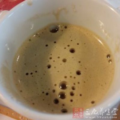 簡單的辦法便是給自己泡一杯濃茶或者咖啡