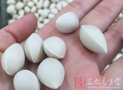 白果仁龙眼肉治眩晕白果仁3个