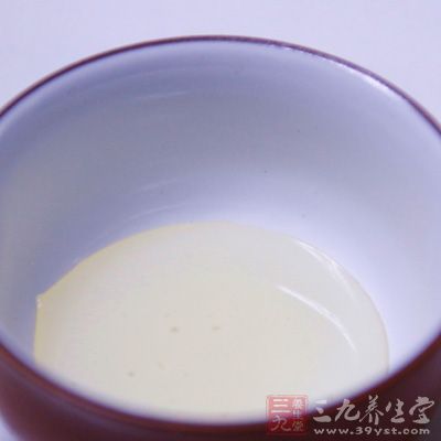 蜂蜜是一种营养丰富的天然滋养食品