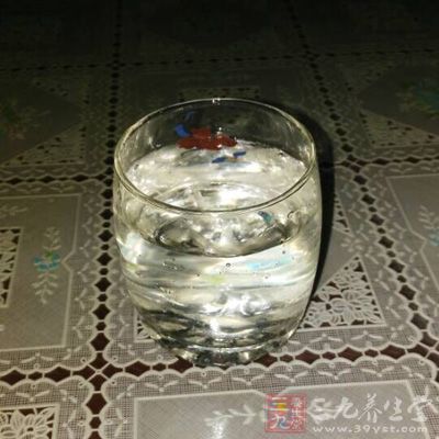 每天注意飲水，但要掌握飲水的技巧