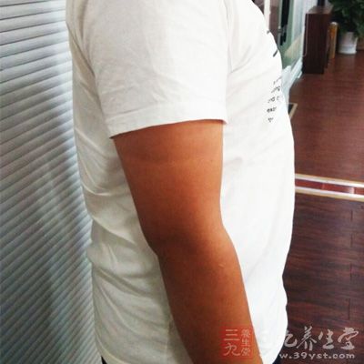 他比较胖,体重居高不下! 他比较胖,体重居高不下!