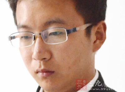 早晨是刮胡子的佳时间 早晨是刮胡子的佳时间