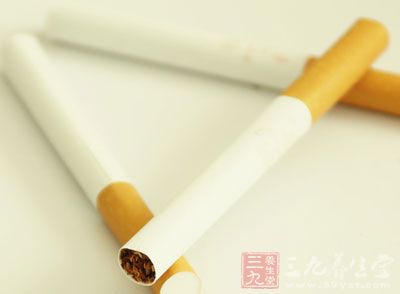 吸烟会直接危害人的健康，增加心血管病、肺癌和呼吸器官疾病的危险。