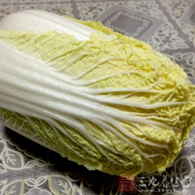 我們每天至少需要3份蔬菜、2份水果。烹飪時，一定要做到低溫、少油、少鹽，讓營養(yǎng)盡可能不流失。