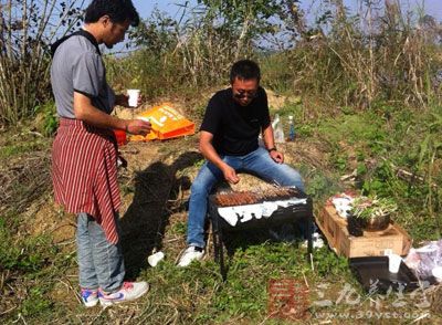 含有维生素E和各种微量元素的水果、蔬菜有抵御破坏精子的病菌的作用