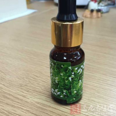 洋甘菊精油能舒缓更年期焦虑