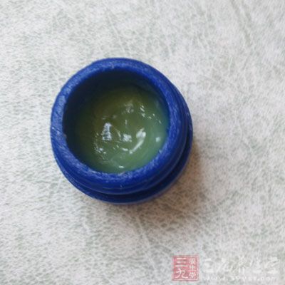 自行买药涂抹