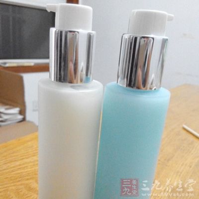 不正确使用彩妆化妆品或长期使用劣质化妆品