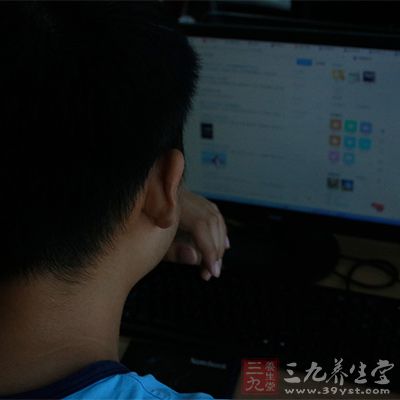 建立规律的作息时间，调整好自己的生物钟。