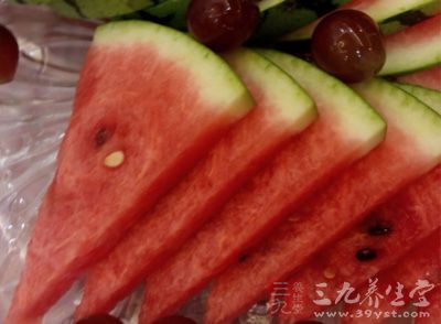 西瓜和葡萄可增加精子产量。 西瓜和葡萄可增加精子产量。