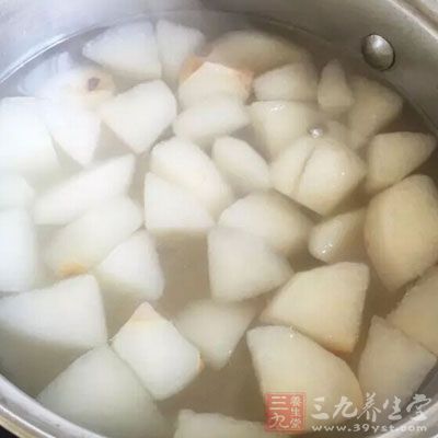 肺熱導(dǎo)致的咳嗽，可以起到清熱解毒的作用