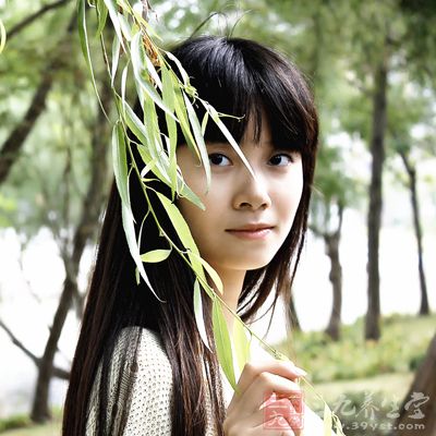 脸上长痣的含义 哪些痣不好(3)