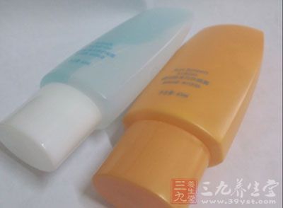 防晒霜的作用是防止晒黑吗？