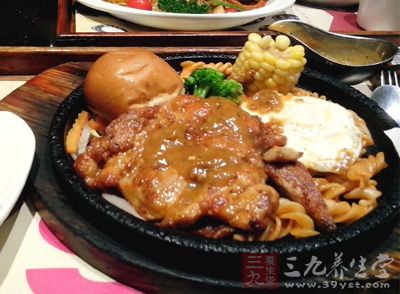 拦截心脏病多吃牛排牛排多吃点上腰肉做的沙朗牛排