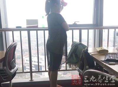 羊水栓塞在妇女分泌的时候发生的概率比较小