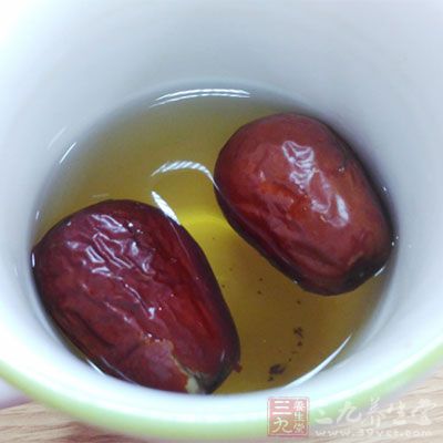 參棗茶能補(bǔ)助氣分并能補(bǔ)益血分