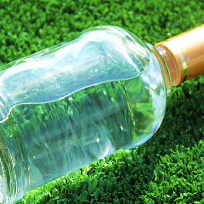 一些人常用白酒来擦拭碗筷 一些人常用白酒来擦拭碗筷