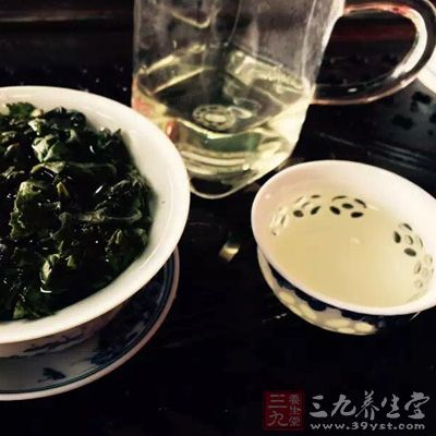 不得饮茶和咖啡，不能服用利尿剂