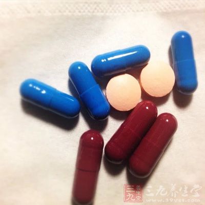 可以與藥物治療同時(shí)進(jìn)行