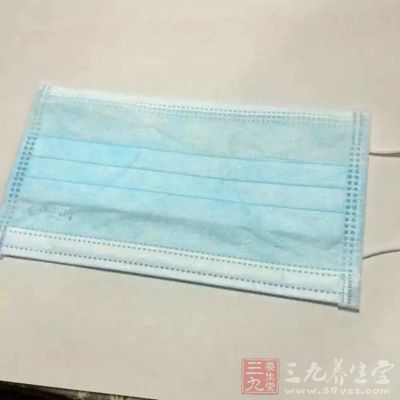 戴上口罩可以避免空气污染对呼吸道系统的伤害