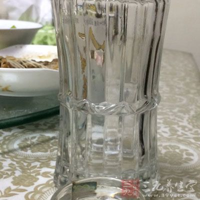 大量飲白酒會使肝臟發(fā)生病變