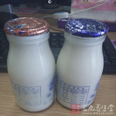 牛奶中含有色氨酸