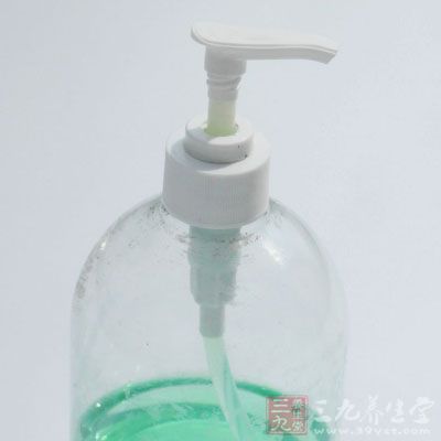 生活小细节防蚊驱蚊  香水洗澡