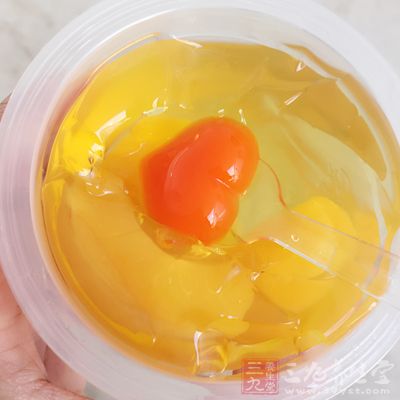 像果冻、布丁这类食物，很多人都喜欢吃