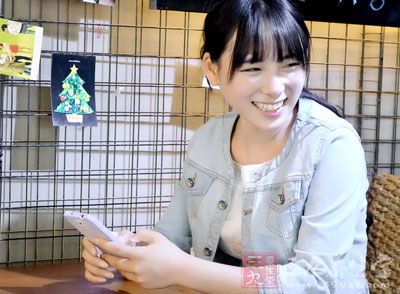 桌前锻炼有技巧