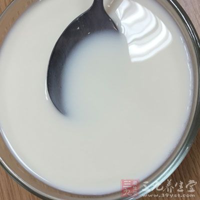 豆类和浆果都是很好的选择。 豆类和浆果都是很好的选择。